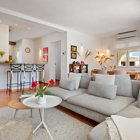 Beachfront Casa Mosa Ref #32 *