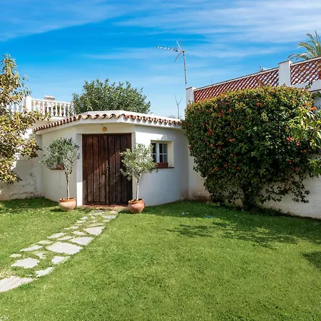 Holiday home Beachfront Casa Mosa Ref #32