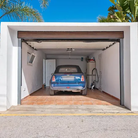 Holiday home Beachfront Casa Mosa Ref #32 Marbella