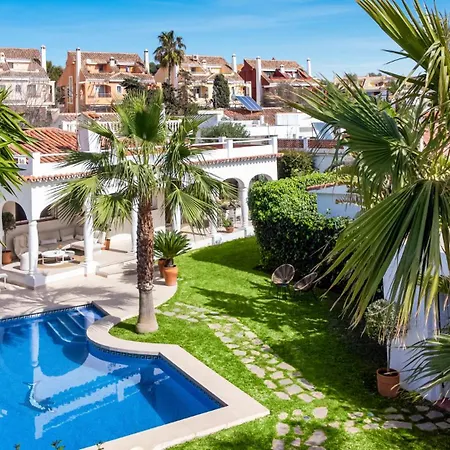 Beachfront Casa Mosa Ref #32